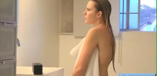  Sexy blonde teen amateur Scarlett reveal her sexy hot body wet in the shower